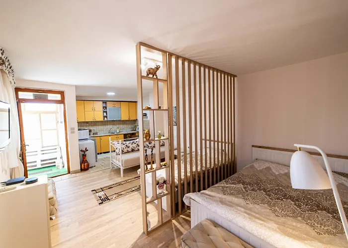 Old Street Apartment *